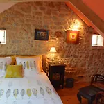 לינה וארוחת בוקר D'hotes Les Chaufourniers 3*