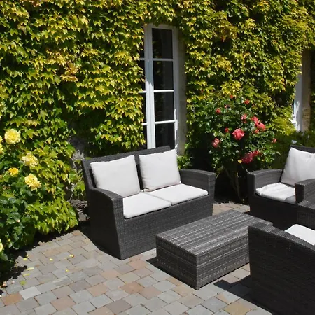 D'hotes Les Chaufourniers فندق مبيت وإفطار 3*