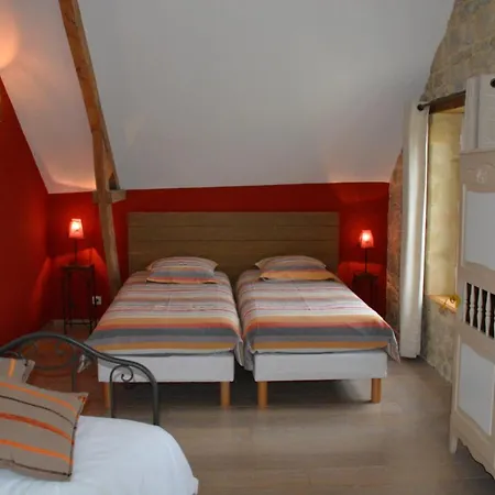 לינה וארוחת בוקר D'hotes Les Chaufourniers 3*